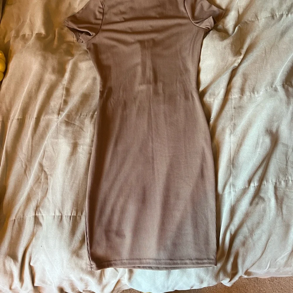 Prettylittlething cute basic causal dress - Picture 3 of 4